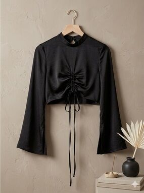 Topshop Black Ruched Back Cut Out Crop Top Split Sleeve Women’s 4 NWT